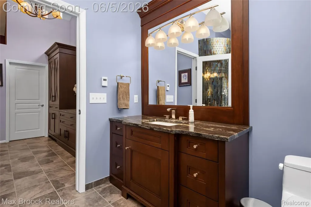 6294 Lindsay Court West Bloomfield Charter Township MI 48324