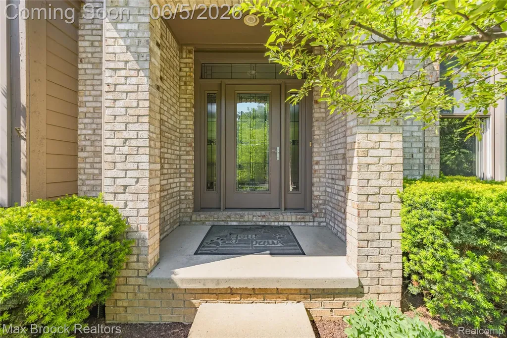 6294 Lindsay Court West Bloomfield Charter Township MI 48324