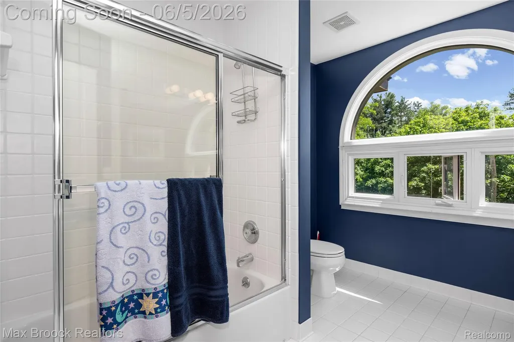 6294 Lindsay Court West Bloomfield Charter Township MI 48324