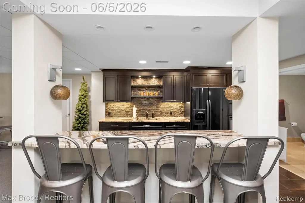 6294 Lindsay Court West Bloomfield Charter Township MI 48324