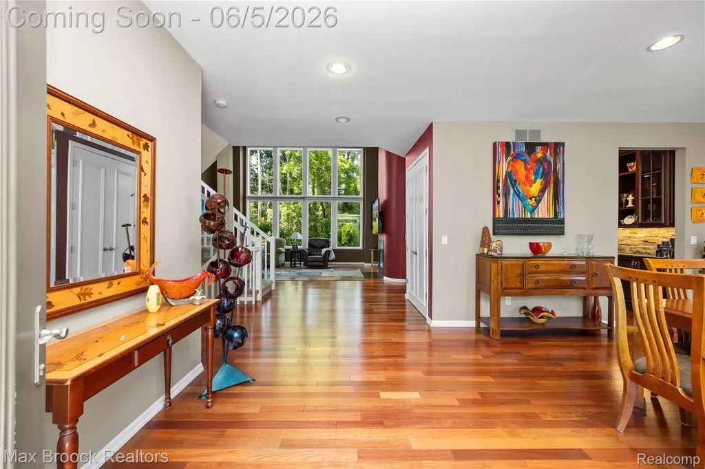 6294 Lindsay Court West Bloomfield Charter Township MI 48324