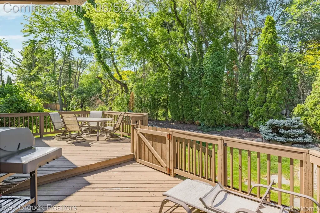 6294 Lindsay Court West Bloomfield Charter Township MI 48324