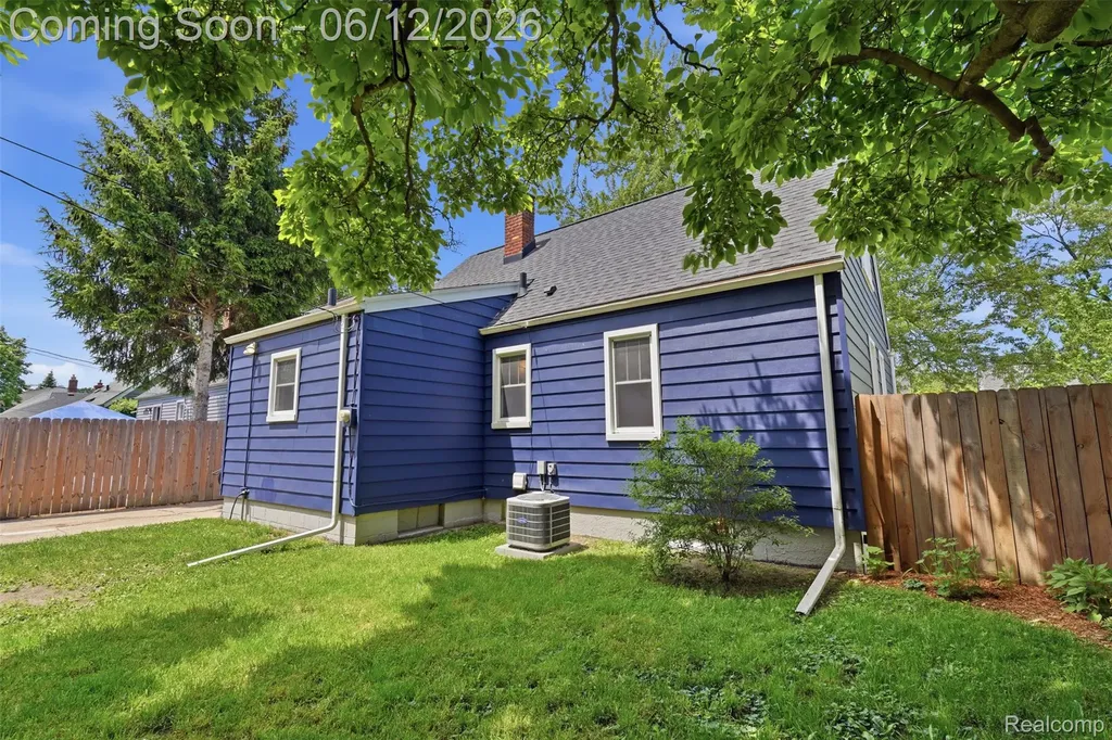 1920 Brockton Avenue Royal Oak City MI 48067