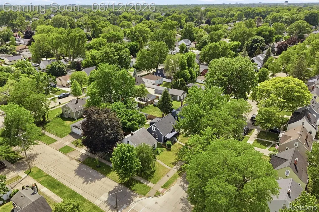 1920 Brockton Avenue Royal Oak City MI 48067