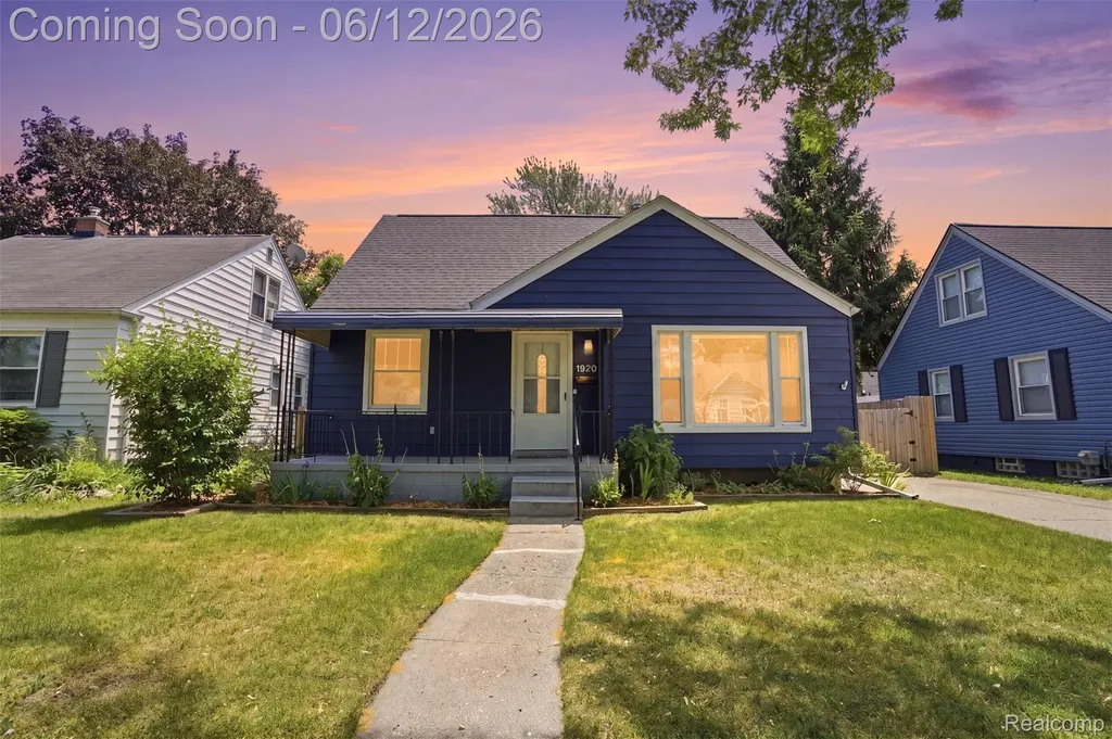 1920 Brockton Avenue Royal Oak City MI 48067
