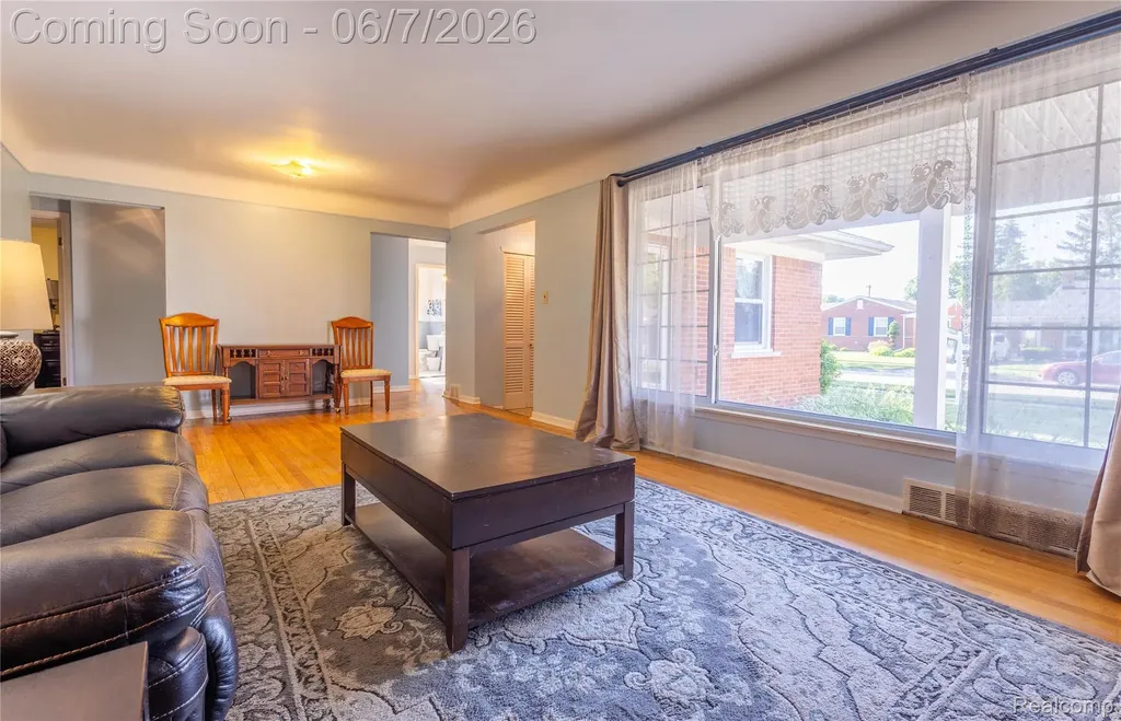 29447 Ravine Drive Livonia City MI 48152