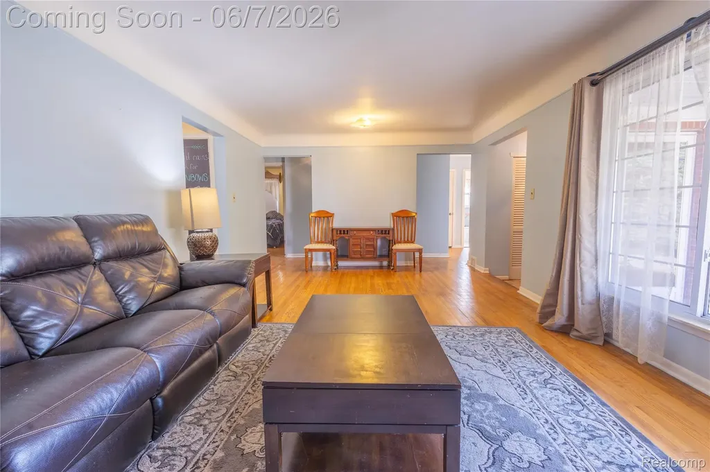 29447 Ravine Drive Livonia City MI 48152