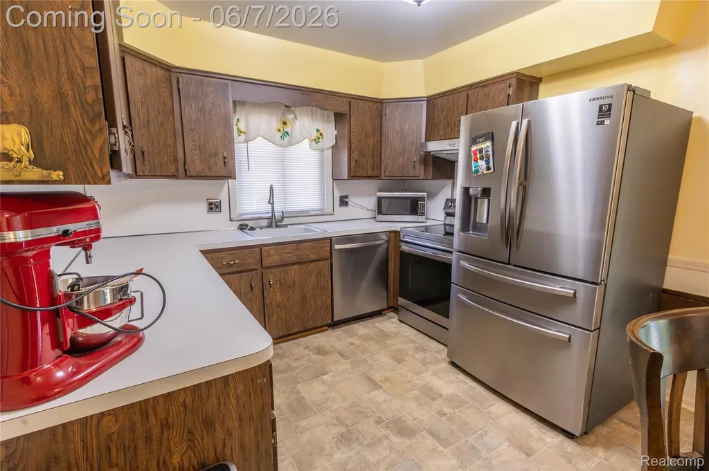29447 Ravine Drive Livonia City MI 48152