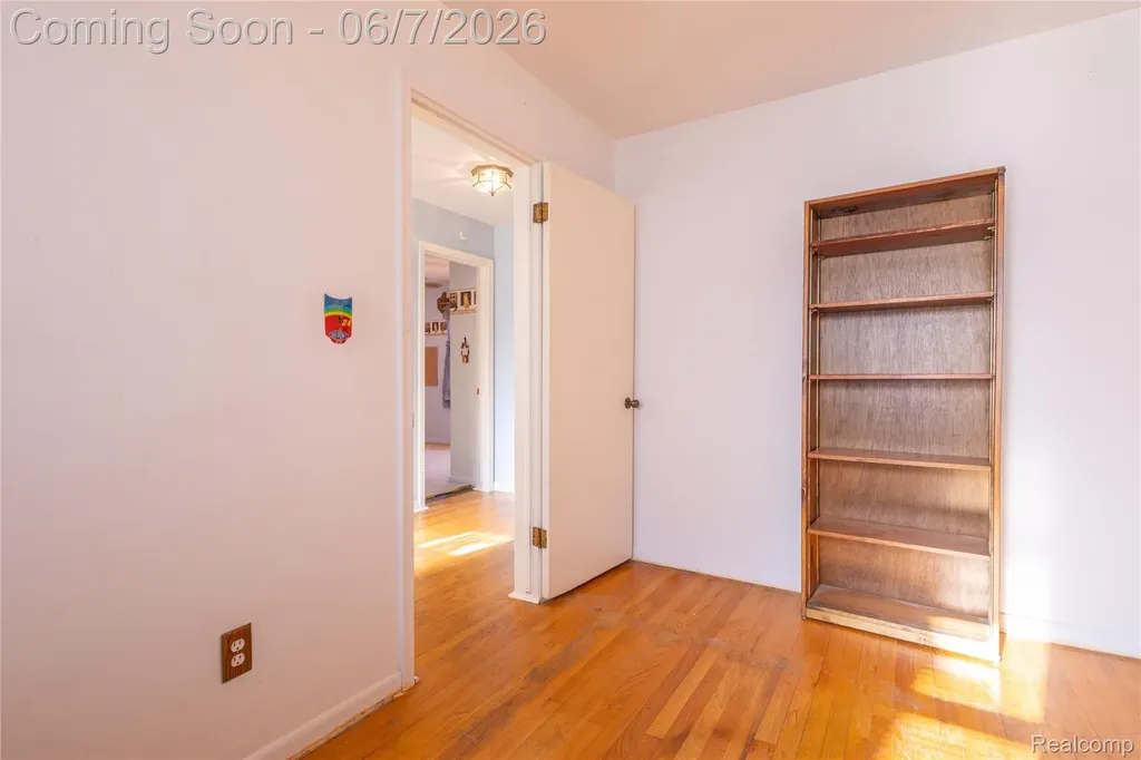 29447 Ravine Drive Livonia City MI 48152
