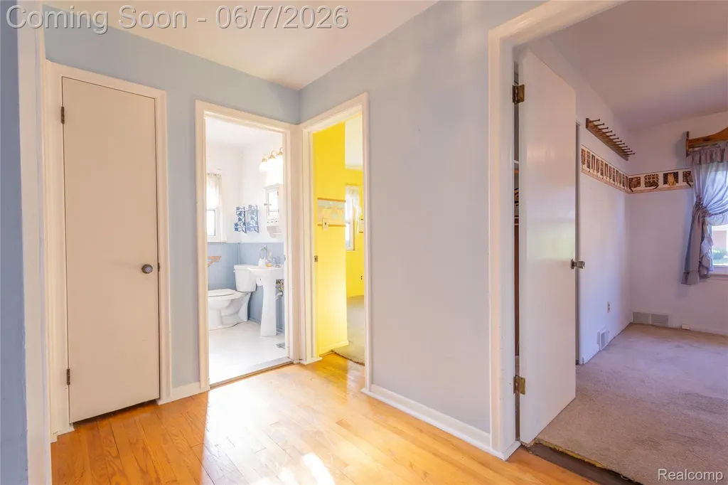 29447 Ravine Drive Livonia City MI 48152