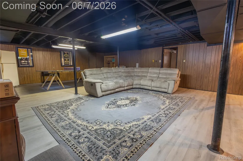 29447 Ravine Drive Livonia City MI 48152