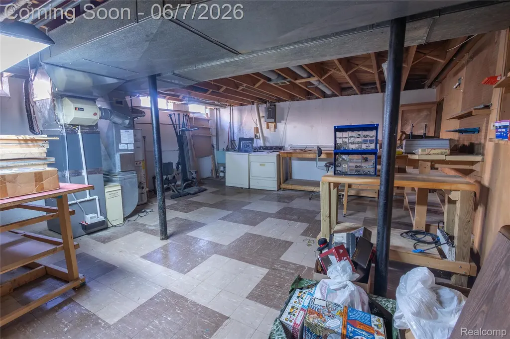 29447 Ravine Drive Livonia City MI 48152