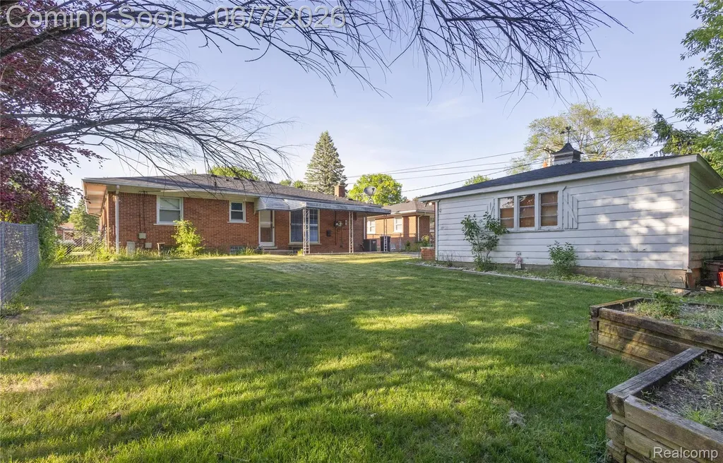 29447 Ravine Drive Livonia City MI 48152