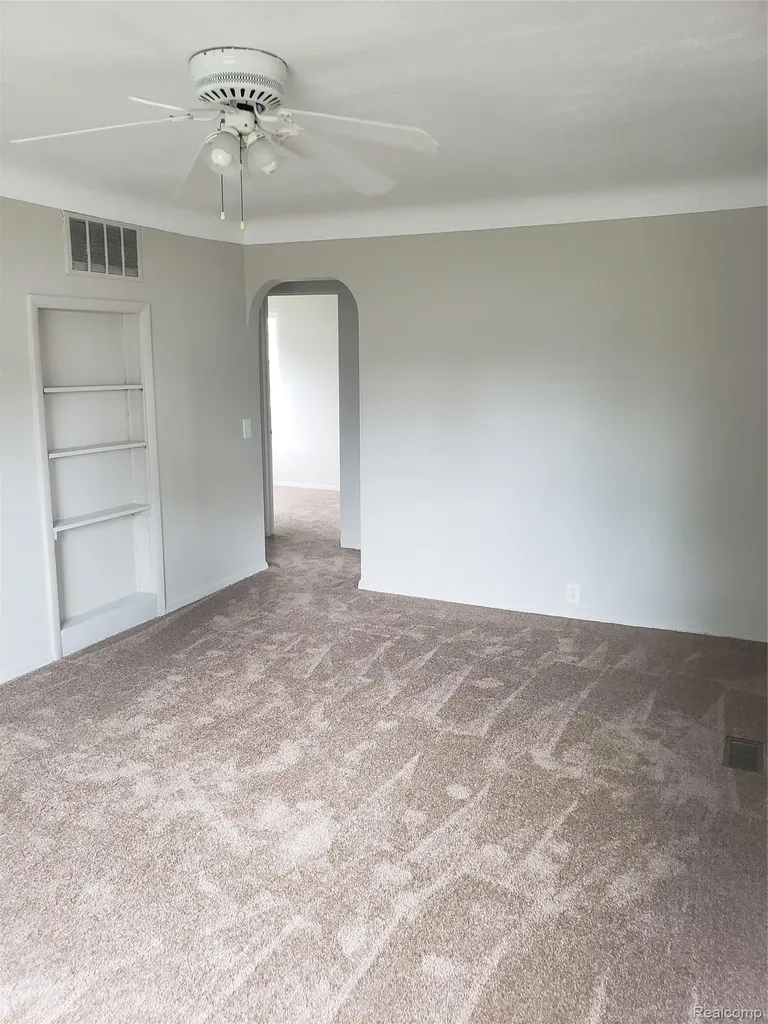 2157 Webber Avenue Burton City MI 48529