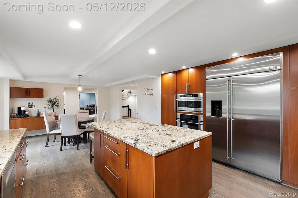 1966 Mapleridge Road Rochester Hills City MI 48309
