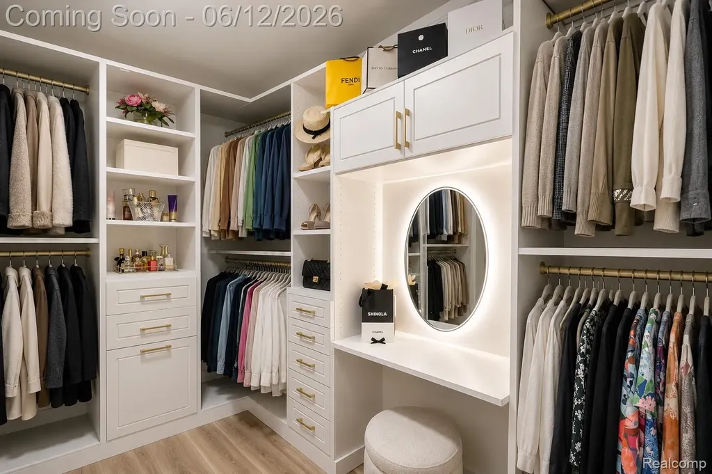 1966 Mapleridge Road Rochester Hills City MI 48309