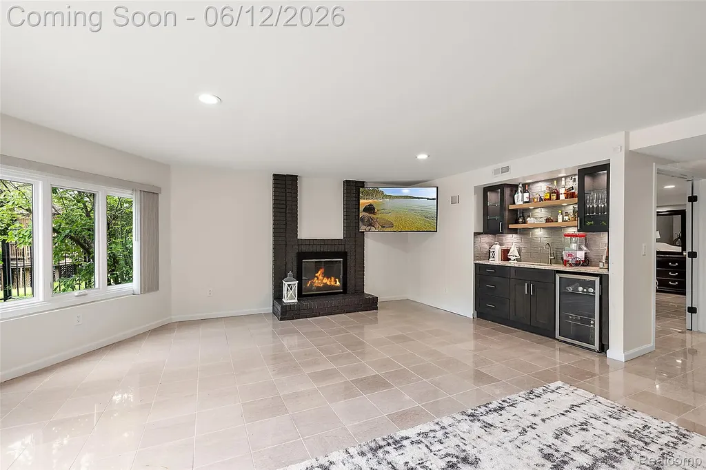 1966 Mapleridge Road Rochester Hills City MI 48309