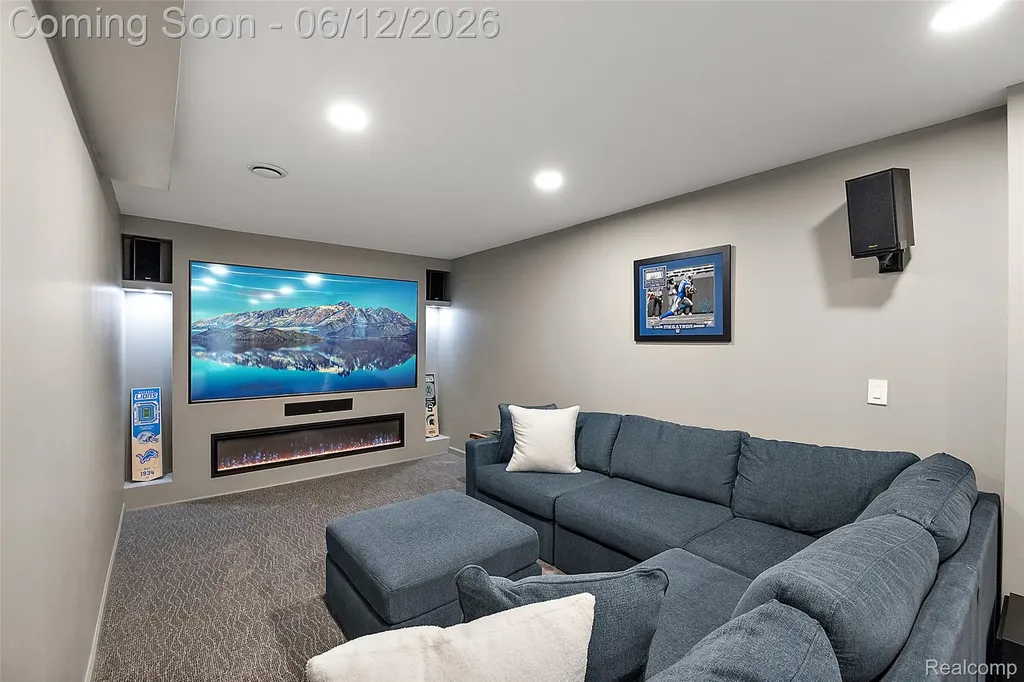 1966 Mapleridge Road Rochester Hills City MI 48309