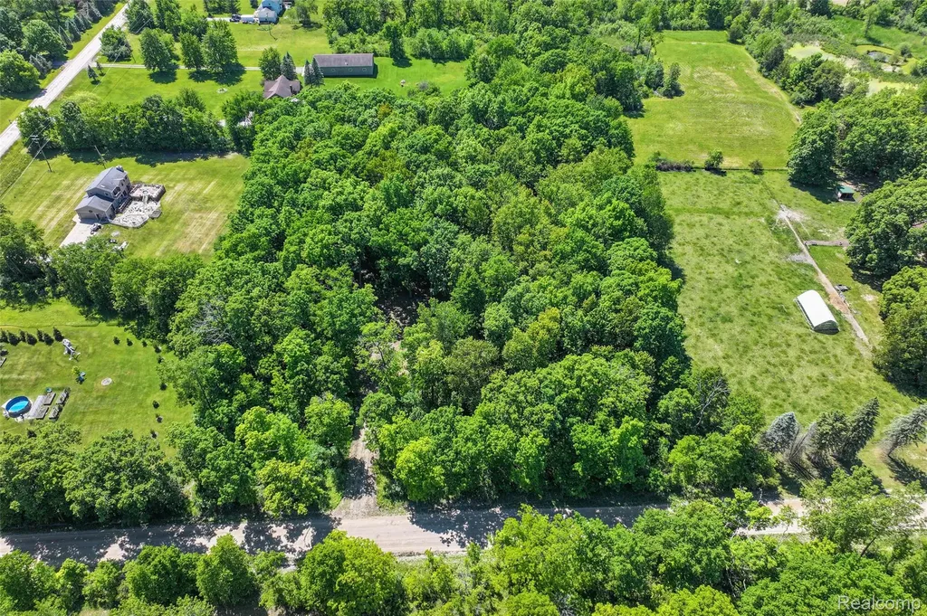 3075 Crandall Road Howell Township MI 48855