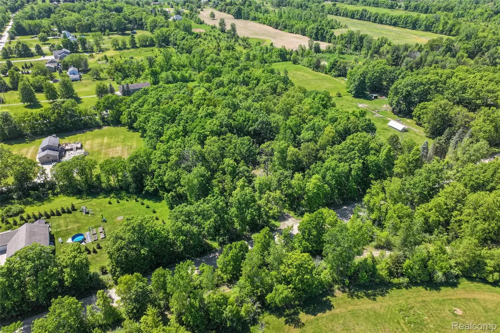 3075 Crandall Road Howell Township MI 48855