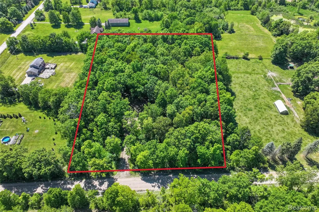 3075 Crandall Road Howell Township MI 48855