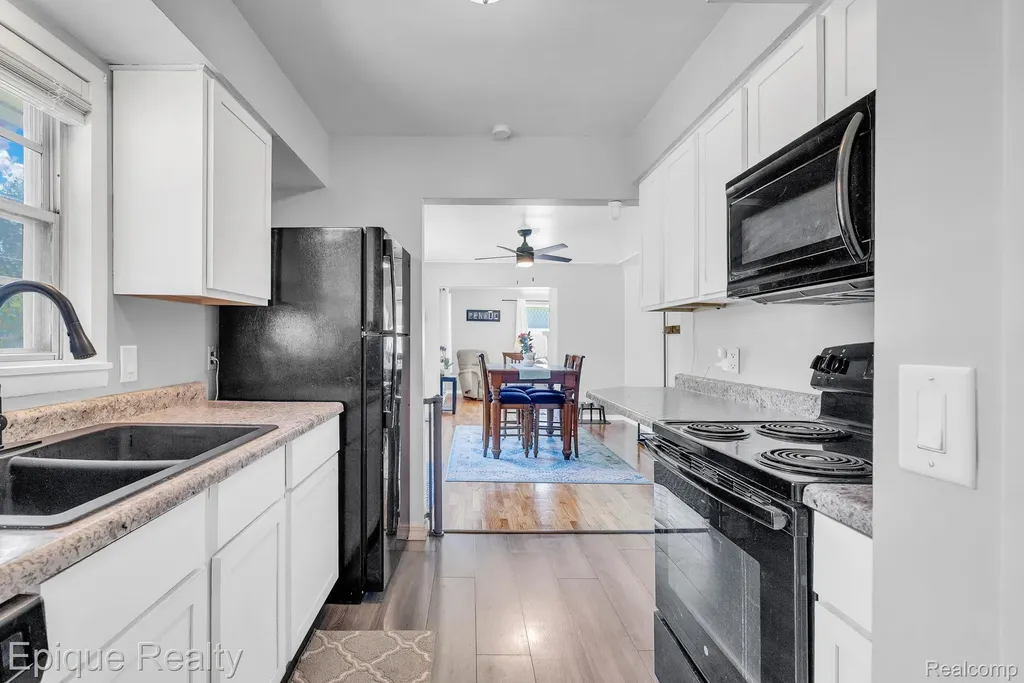 2324 Edwards Street Grand Blanc Charter Township MI 48439