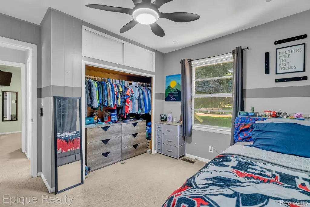 2324 Edwards Street Grand Blanc Charter Township MI 48439