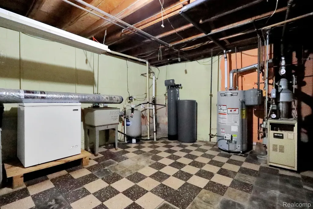 6245 W Coldwater Road Mt. Morris Township MI 48433