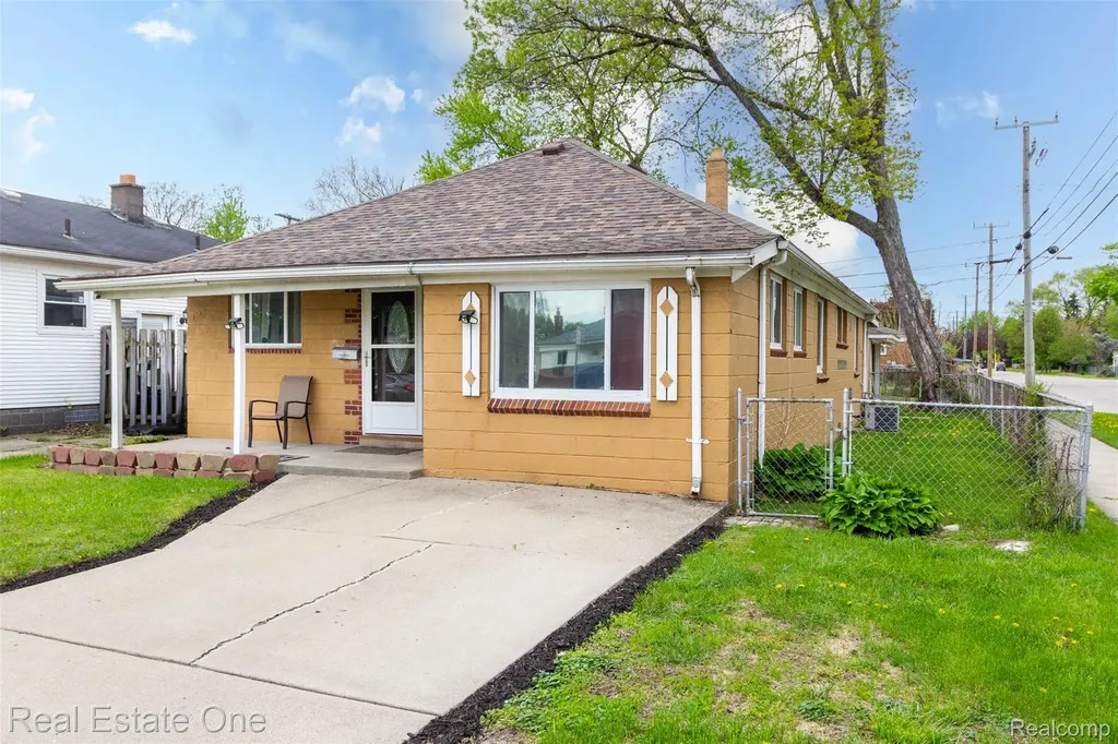 3902 Ziegler Street Dearborn Heights City MI 48125