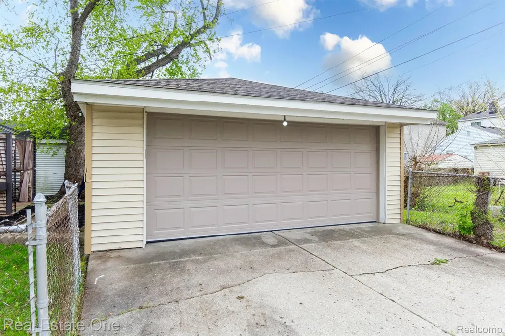 3902 Ziegler Street Dearborn Heights City MI 48125