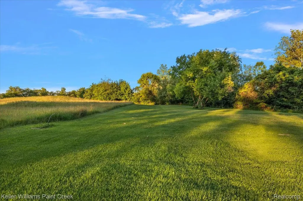 54230 Card Road Macomb Township MI 48042