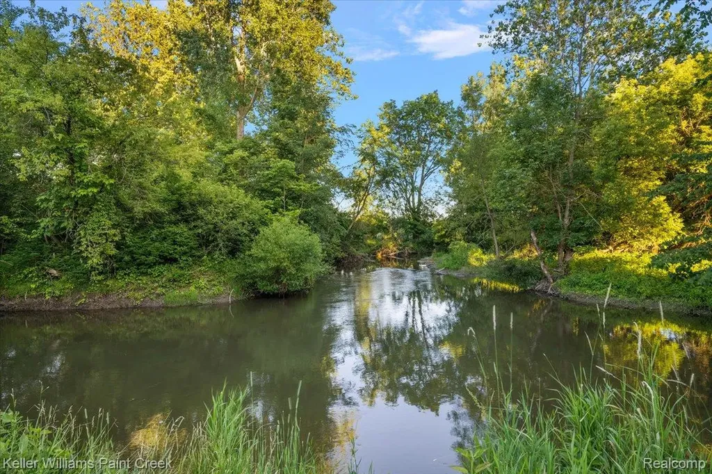 54230 Card Road Macomb Township MI 48042