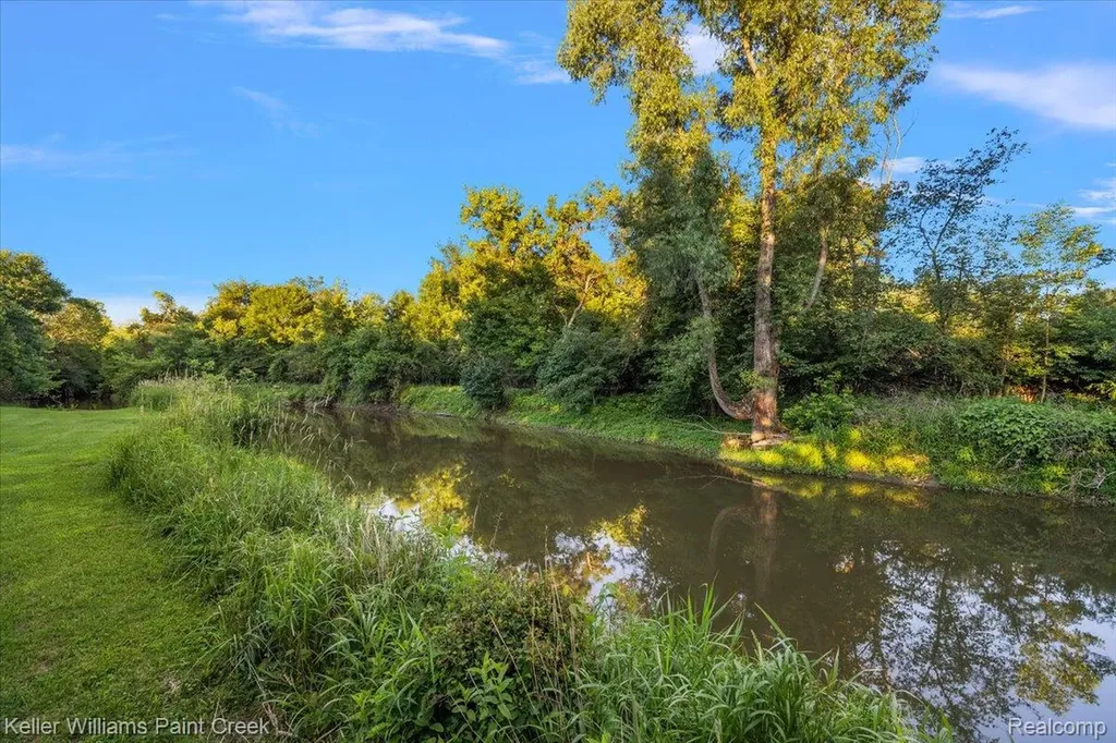 54230 Card Road Macomb Township MI 48042