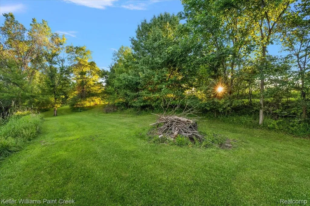 54230 Card Road Macomb Township MI 48042