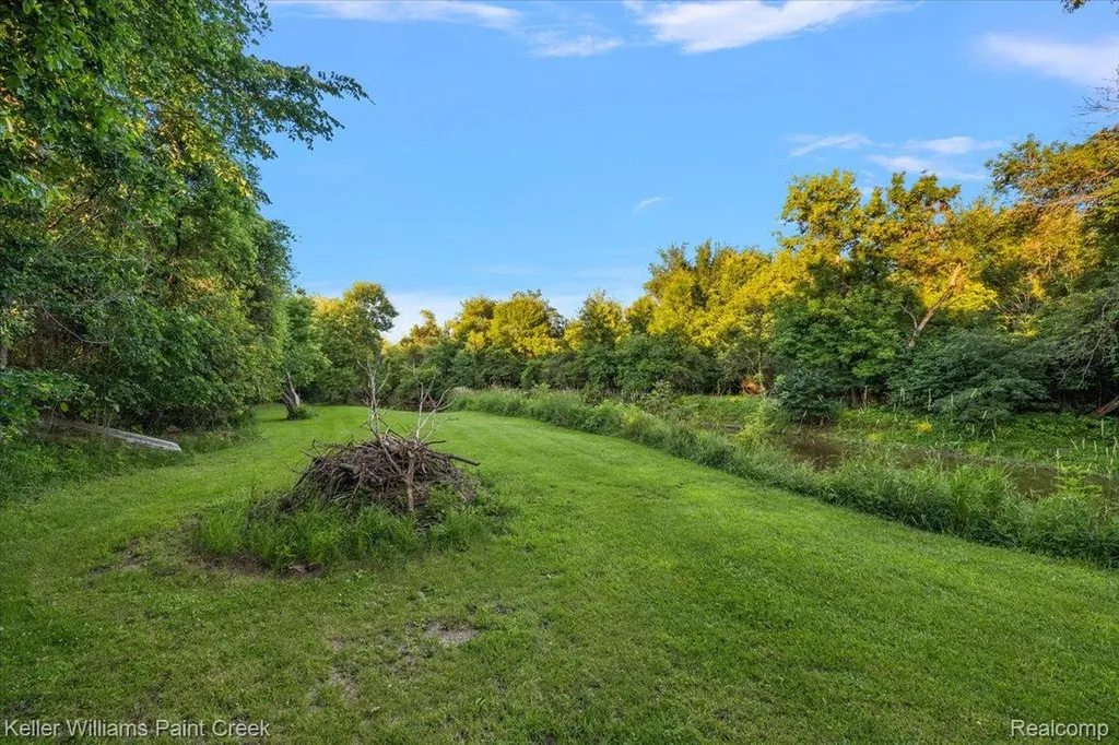 54230 Card Road Macomb Township MI 48042