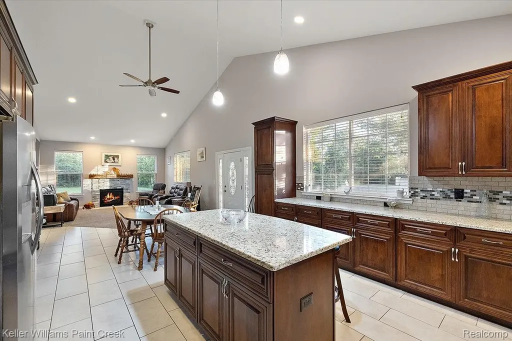 54230 Card Road Macomb Township MI 48042