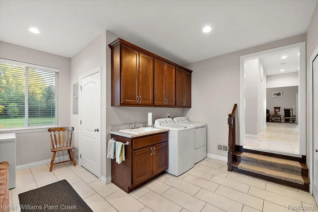 54230 Card Road Macomb Township MI 48042