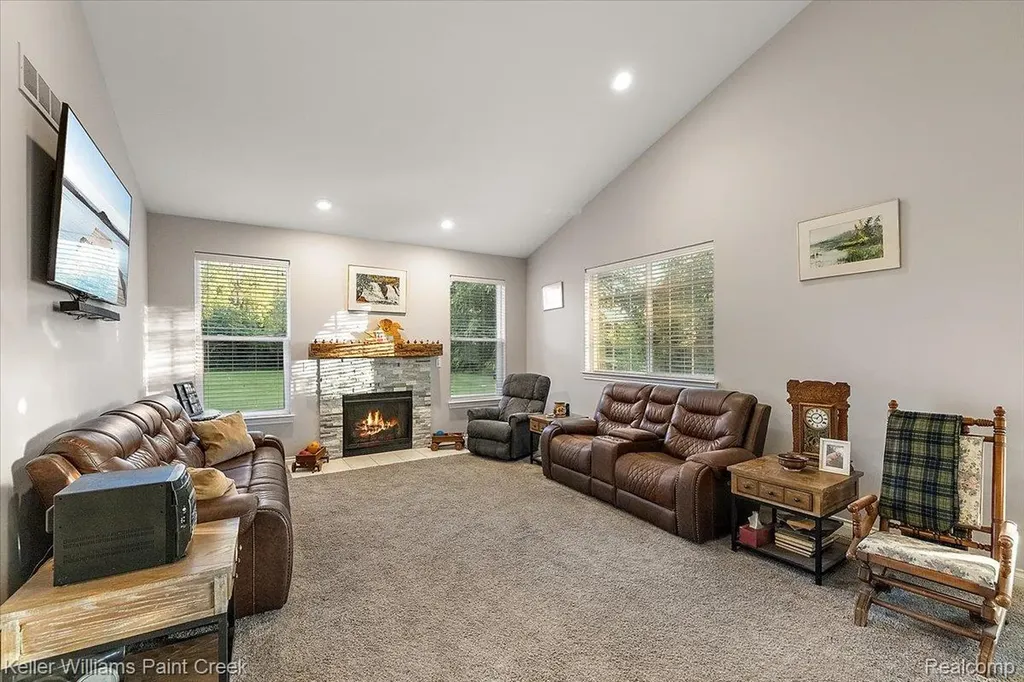 54230 Card Road Macomb Township MI 48042