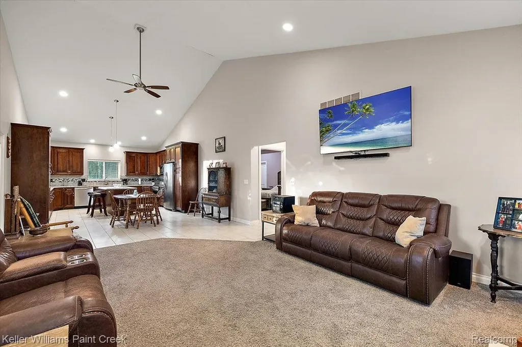 54230 Card Road Macomb Township MI 48042
