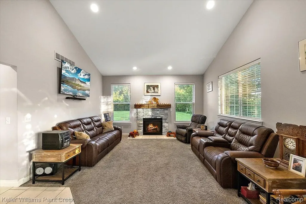 54230 Card Road Macomb Township MI 48042