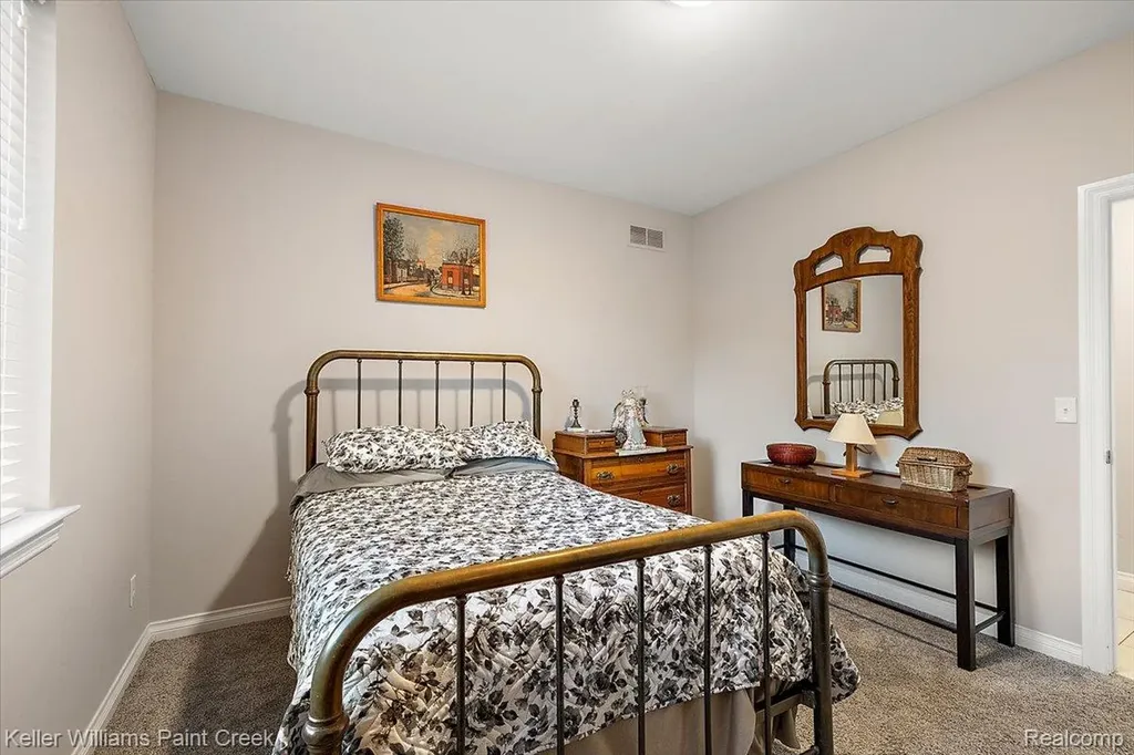 54230 Card Road Macomb Township MI 48042