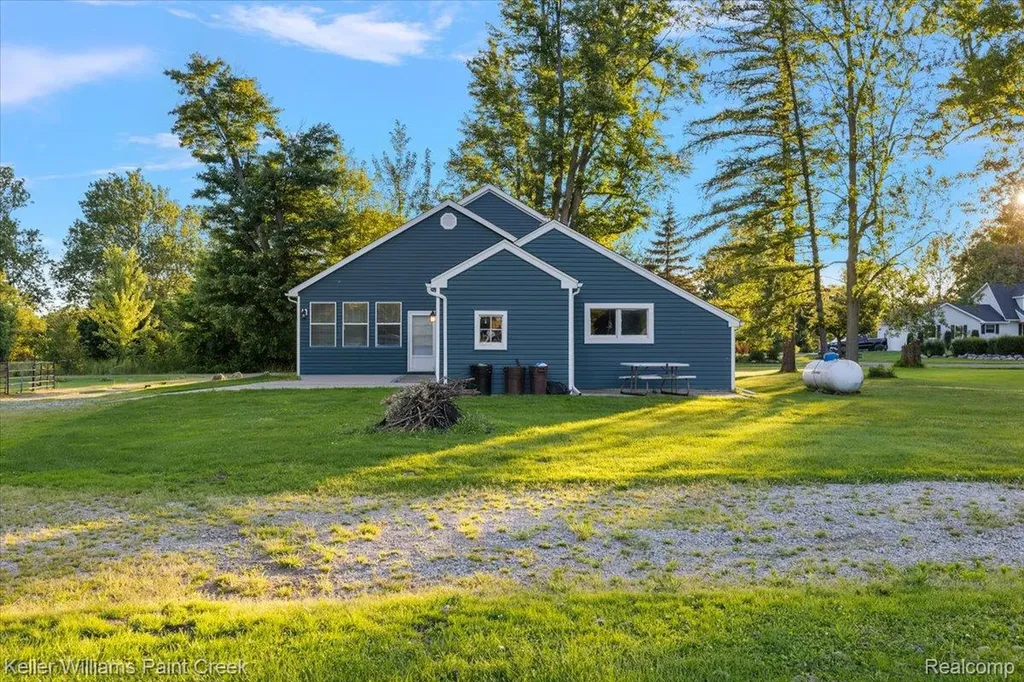 54230 Card Road Macomb Township MI 48042