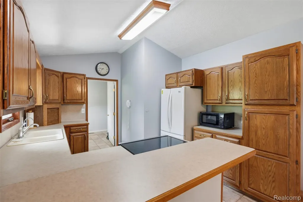 2482 Valley Lane Drive Grand Blanc Charter Township MI 48439