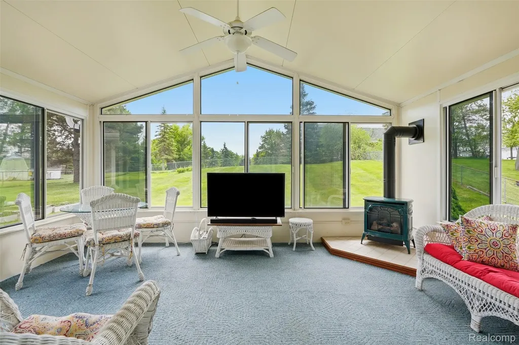 2482 Valley Lane Drive Grand Blanc Charter Township MI 48439