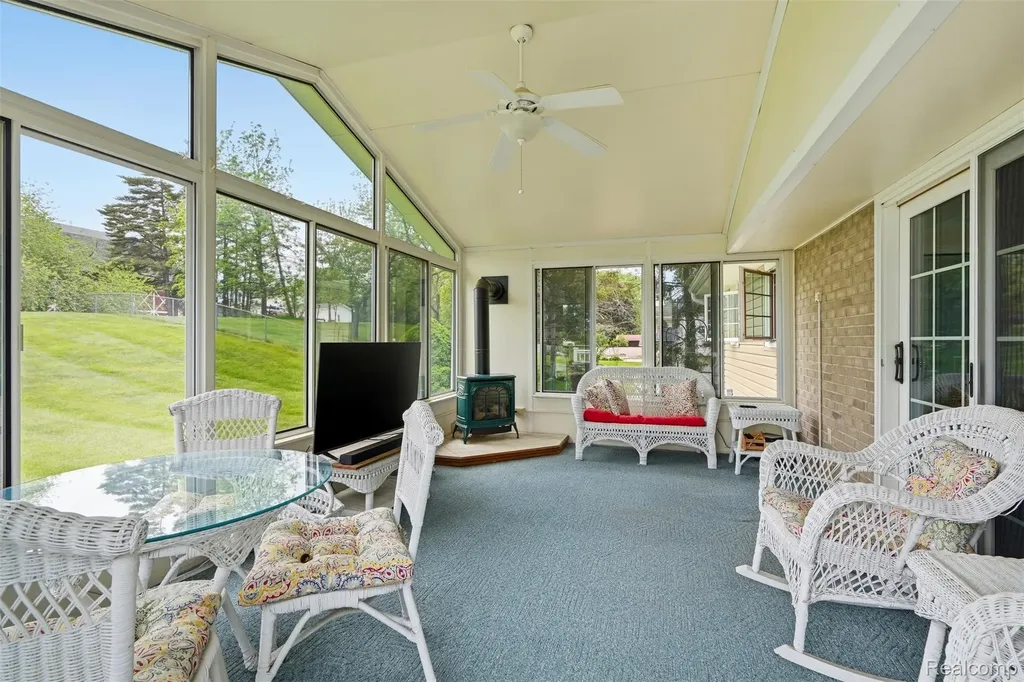 2482 Valley Lane Drive Grand Blanc Charter Township MI 48439