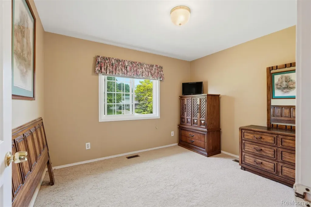 2482 Valley Lane Drive Grand Blanc Charter Township MI 48439