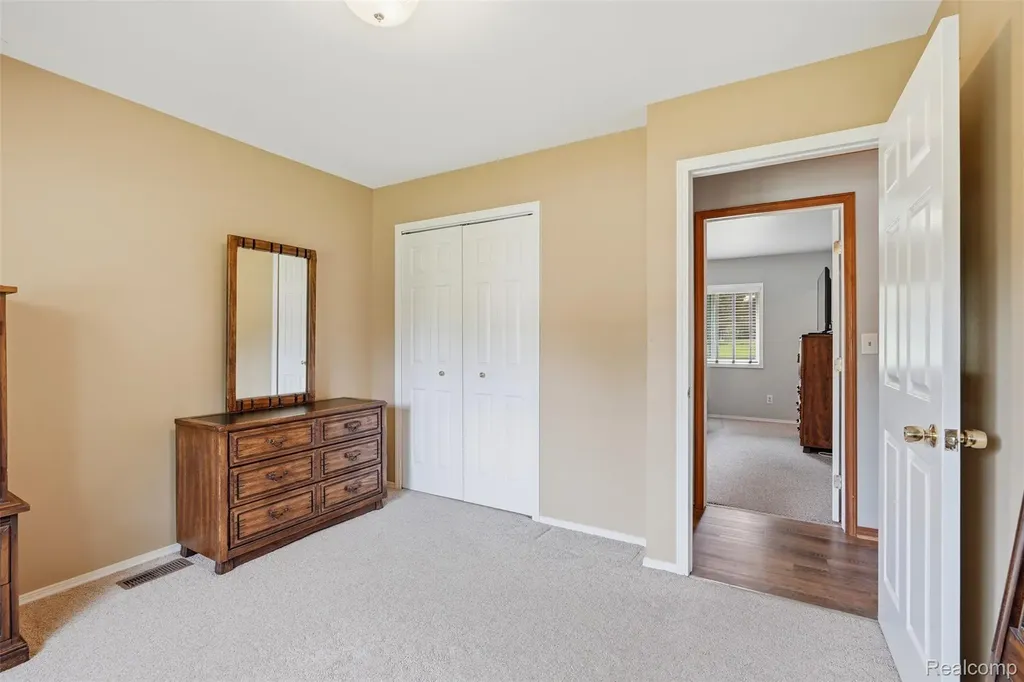 2482 Valley Lane Drive Grand Blanc Charter Township MI 48439