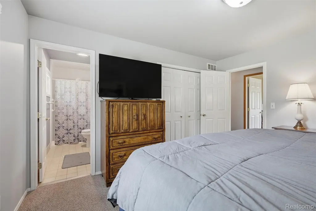 2482 Valley Lane Drive Grand Blanc Charter Township MI 48439
