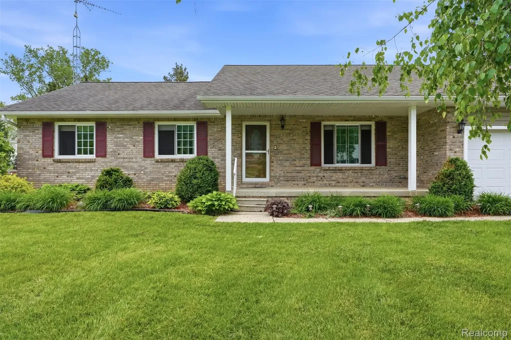 2482 Valley Lane Drive Grand Blanc Charter Township MI 48439