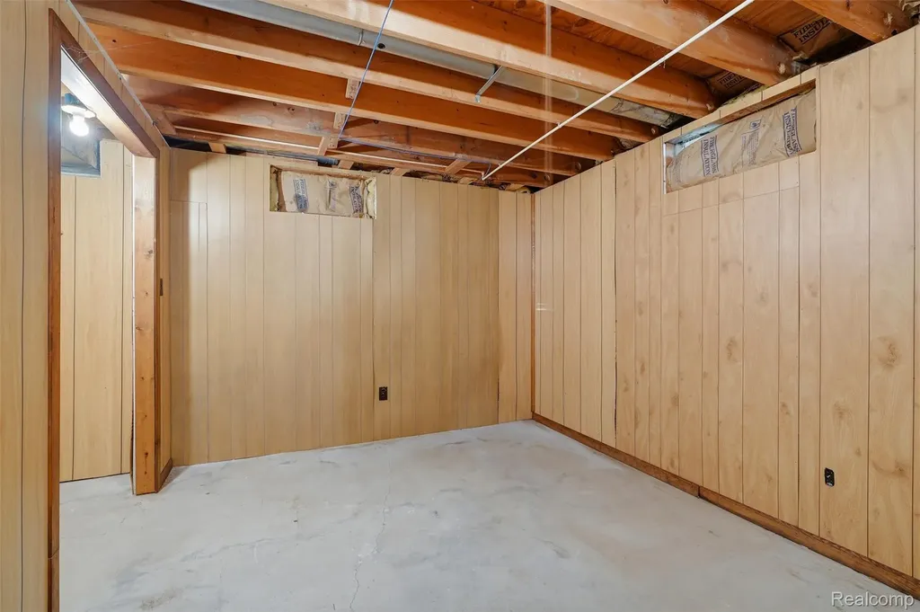 2482 Valley Lane Drive Grand Blanc Charter Township MI 48439